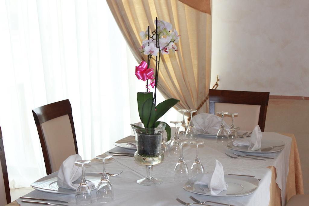 Agriturismo Al Passaggio Di Pirro Villa Miglionico Bagian luar foto